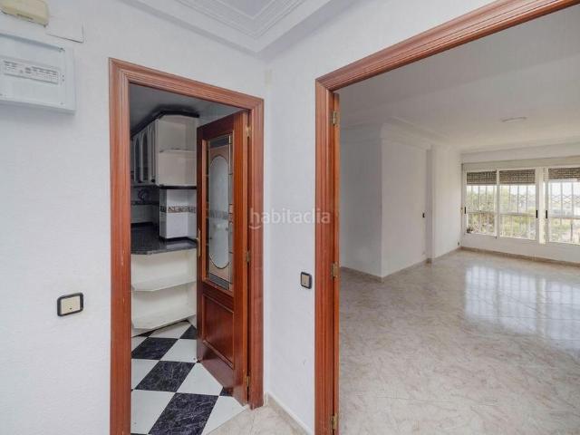 Piso en venta en Alicante, Juan XXIII. Oportunidad en Alicante Piso de 2 dormitorios en primera planta con ascensor. Pisos.