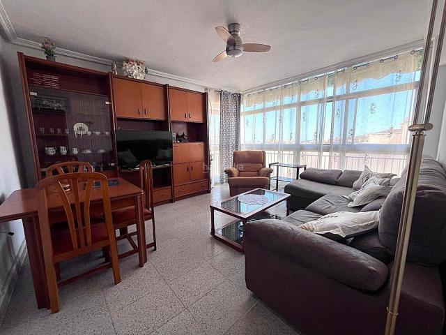 Piso en venta en Alicante, Los Ángeles. Magnífica vivienda con ascensor en zona Los Ángeles. Pisos.