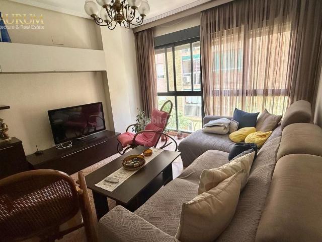 Piso en venta en Alicante, Los Ángeles. FANTASTICO PISO DE 3 HABITACIONES CON PISCINA. Pisos.