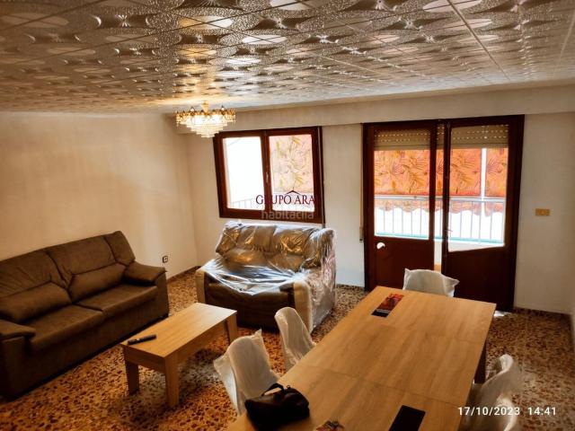 Piso en venta en Alicante, Los Ángeles. INVERSIÓN SEGURA Y RENTABLE PISO DE 160 M EN AVENIDA DE NOVELDA, ALICANTE. Pisos.