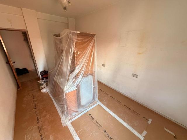 Piso en venta en Alicante, Los Ángeles. PISO CON GRAN POTENCIAL DE INVERSIÓN EN CALLE CERDÁ BARRIO LOS ÁNGELES ALICANTE. Pisos.