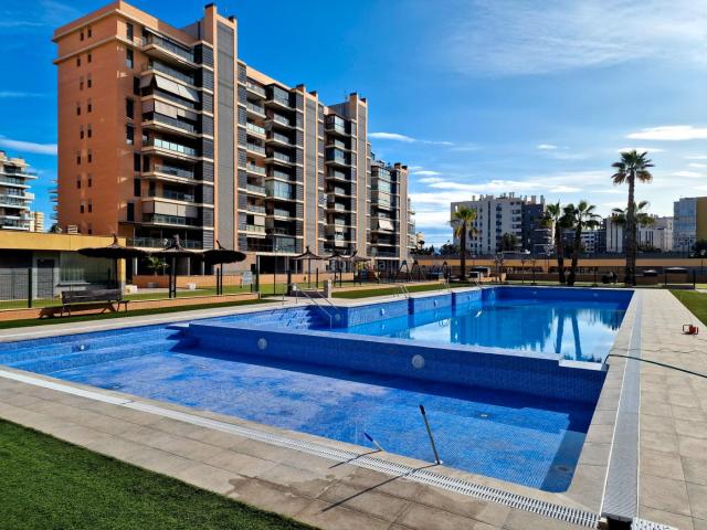 Piso en venta en Alicante, PAU 5. Amplio piso con terraza de 12m2. Pisos.