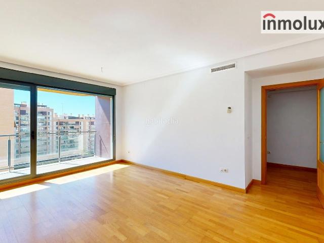 Piso en venta en Alicante, Paus Polígono San Blas. Apartamento con garaje y trastero en Pau I. Pisos.