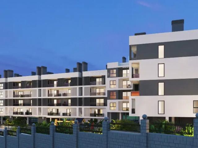 Piso en venta en Alicante, Paus Polígono San Blas. Apartamento de 3 dormitorios y 2 baños con piscina y jardín en Alicante. Pisos.