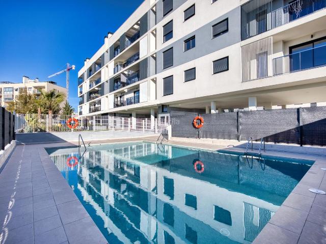 Piso en venta en Alicante, Paus Polígono San Blas. ESPECTACULAR VIVIENDA SEMINUEVA EN RESIDENCIAL MODERNO CON PISCINA, TERRAZA Y VISTAS DESPEJADAS. Pisos.