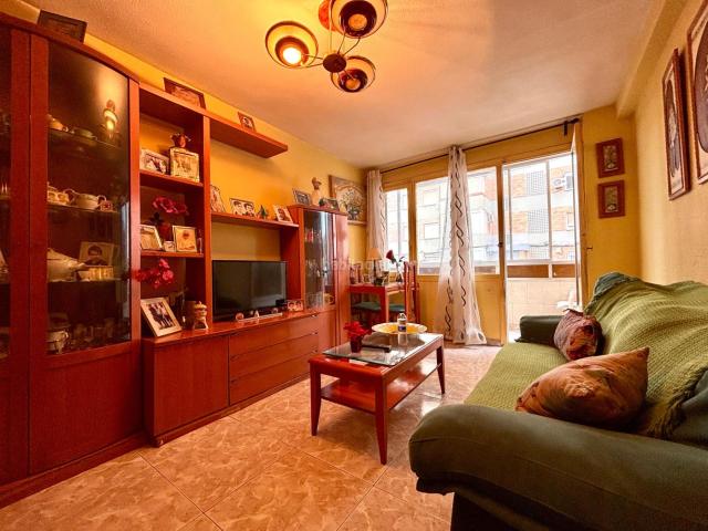 Piso en venta en Alicante, Pla de Bon Repós. VINCULO te presenta este encantador piso en EXCLUSIVA!. Pisos.