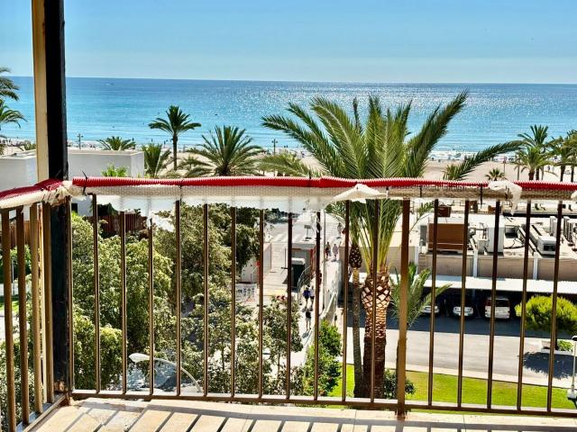 Piso en venta en Alicante, Playa de San Juan. Pisos.