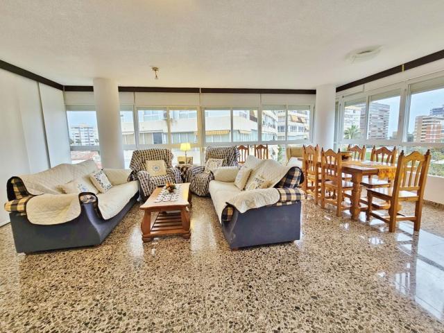 Piso en venta en Alicante, Playa de San Juan. Vive la luz y el espacio en este amplio piso de Garden Playa!. Pisos.