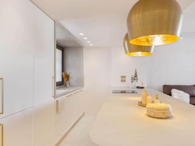 Piso en venta en Alicante, Playa de San Juan. Vivienda de diseño reformada en Avda. de Holanda a 10 minutos de la Playa de San Juan. Pisos.