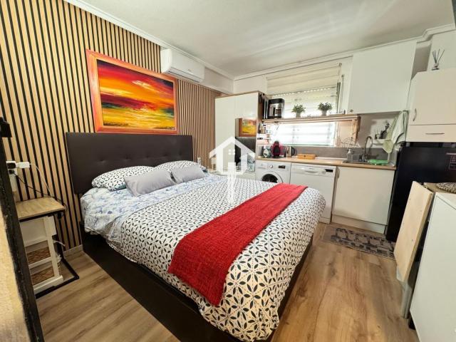 Piso en venta en Alicante, Raval Roig Virgen del Socorro. PISO DIVIDIDO EN DOS APARTAMENTOS EN RAVAL ROIG DE ALICANTE 80M2, REFORMADO Y A UN PASO DE LA PLAYA. Pisos.