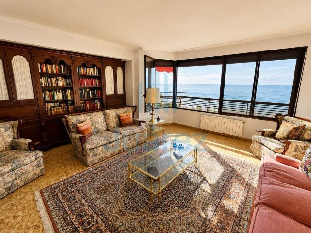Piso en venta en Alicante, Raval Roig Virgen del Socorro. Piso en venta en Centro Raval Roig, 2 dormitorios. Pisos.