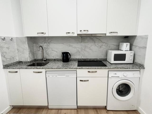 Piso en venta en Alicante, San Antón. Amplia vivienda reformada en la zona de San Anton. Pisos.
