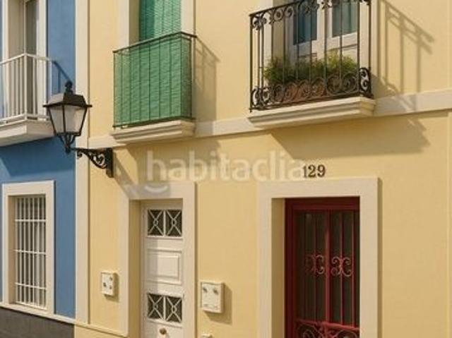 Piso en venta en Alicante, San Antón. Apartamento con terraza, en la provincia de Alicante, en la ciudad de Alicante. 2 habitaciones 80 m² A 800 metros del mar. Pisos.