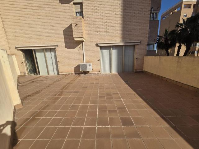 Piso en venta en Alicante, San Blas. OPORTUNIDAD OFICINA CON POSIBILIDAD DE CAMBIO DE USO. Pisos.