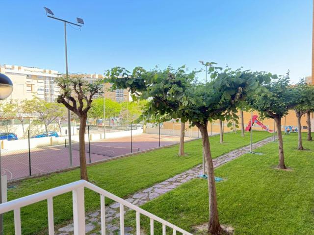 Piso en venta en Alicante, San Gabriel. ESPECTACULAR VIVIENDA TOTALMENTE EXTERIOR CON GRAN TERRAZA EN PLANTA EN SAN GABRIEL. Pisos.