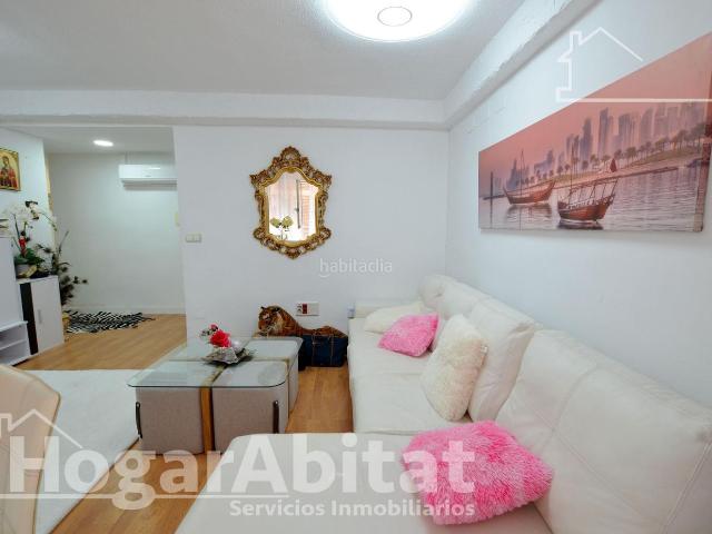 Piso en venta en Alicante, Santo Domingo. ESPECTACULAR! REFORMADO Y ACOGEDOR CON TERRAZA, PATIO Y ASCENSOR. Pisos.