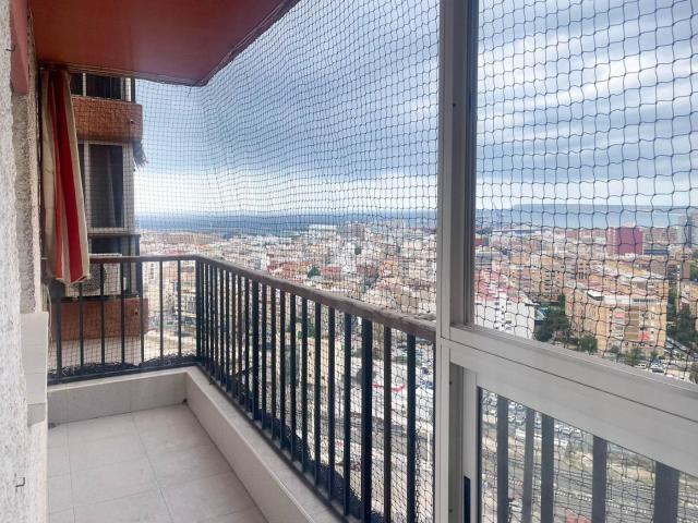 Piso en venta en Alicante, Santo Domingo. EXCLUSIVA VIVIENDA CON IMPRESIONANTES VISTAS AL MAR Y AL PUERTO DE ALICANTE. Pisos.
