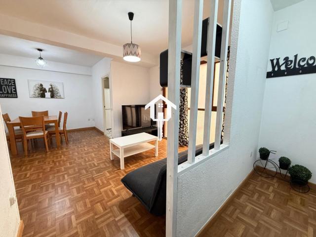 Piso en venta en Alicante, Santo Domingo. PISO EN VENTA EN ALICANTE, 80m2, 3 HABITACIONES, 1 BAÑO, SEGUNDA PLANTA CON ASCENSOR,ZONA SANTO DOMINGO. Pisos.