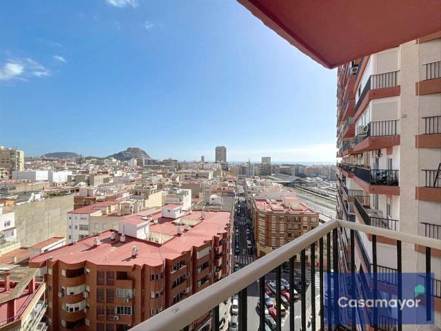Piso en venta en Alicante, Santo Domingo. Vivienda en venta en San Blas, AlicanteVistas al mar y al castillo. Pisos.