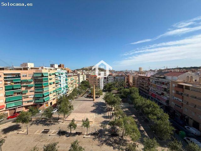 PISO EN VENTA EN ALICANTE. 102m2, TRES HABITACIONES, 1 BAÑO COMPLETO, SEXTA PLANTA CON ASCENSOR