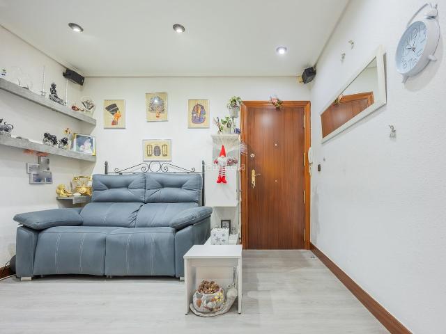 Piso en venta en Alonsotegi. INMOBILIARIA CAMPUZANO VENDE acogedor piso en Alonsotegi. Pisos.