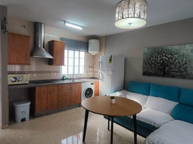 Piso en venta en Álora. Ático en buena zona. Pisos.