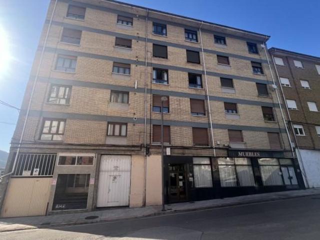 Piso en venta en Aller, Moreda