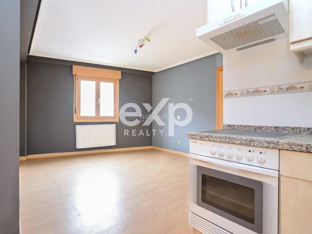 Piso en venta en Aller. Oportunidad en Felechosa Apartamento Seminuevo con Vistas y Potencial Turístico. Pisos.