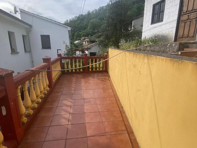 Piso en Venta en Aller