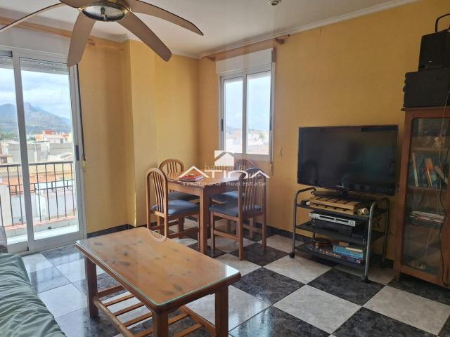 Piso en venta en Almoines. Piso amplio y luminoso situado en el tranquilo pueblo de Almoines. Pisos.
