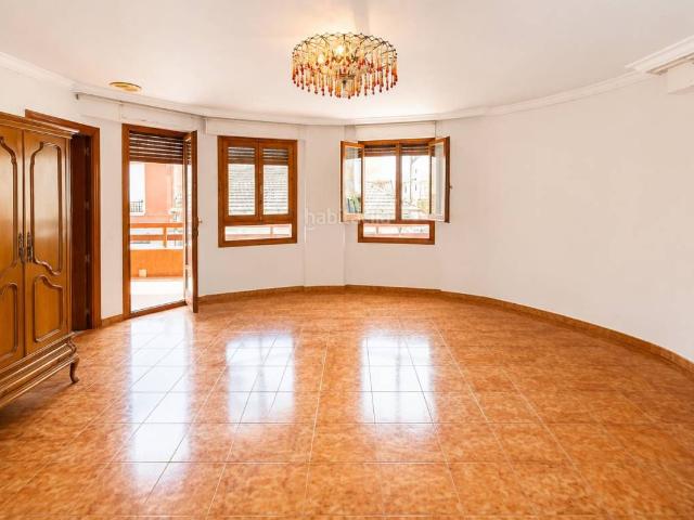 Piso en venta en Almoradí. PISO EN ESQUINA DE 220 MÂ EN ALMORADÃ 3 HAB, 3 BAÃOS Y GRAN TERRAZA TRANSITABLE. Pisos.