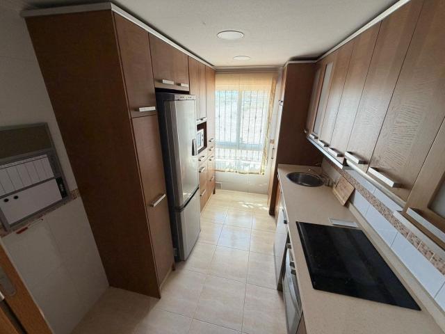 Piso en venta en Almoradí. Planta baja de esquina con luz todo el día y lista para entrar a vivir. Pisos.