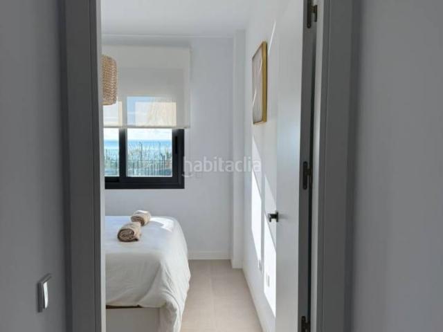 Piso en venta en Almayate Bajo. Bajo de ensueño frente al mar. Pisos Almayate.