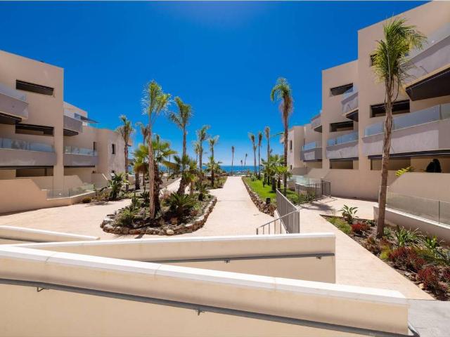 Piso en Venta en Almayate