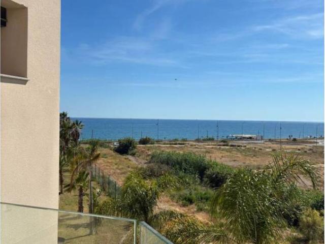 Piso en Venta en Almayate