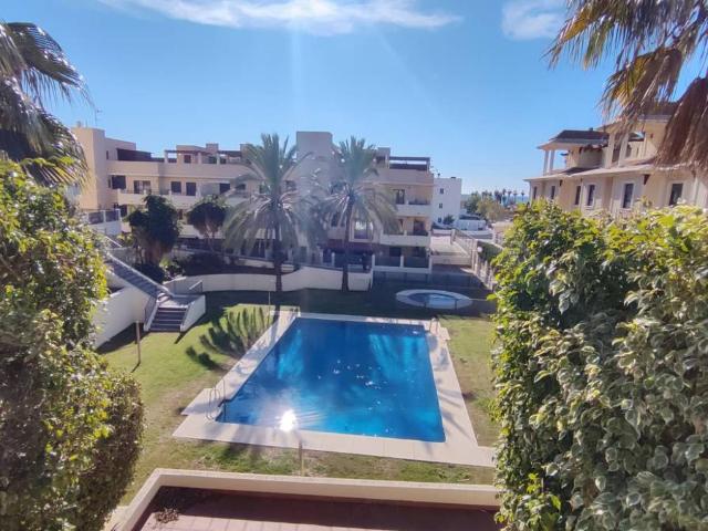 Piso en Venta en Almayate