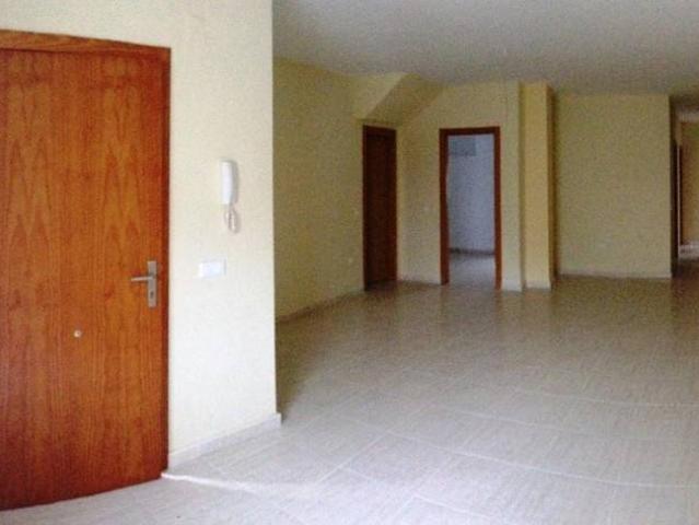 Piso en Venta en Almáchar