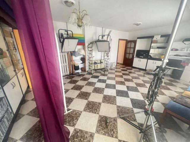 Piso en venta en Almadén. Oportunidad Única en Almaden Amplio Piso en ubicación inmejorable por Solo 45,000. Pisos.