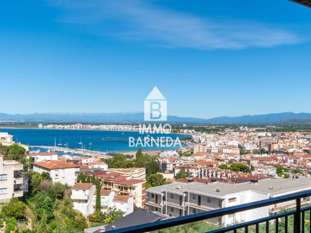 Piso en Venta en Almadrava Canyelles Puig Rom