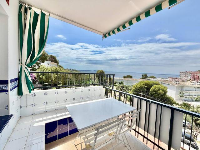 Piso en Venta en Almadrava Canyelles Puig Rom