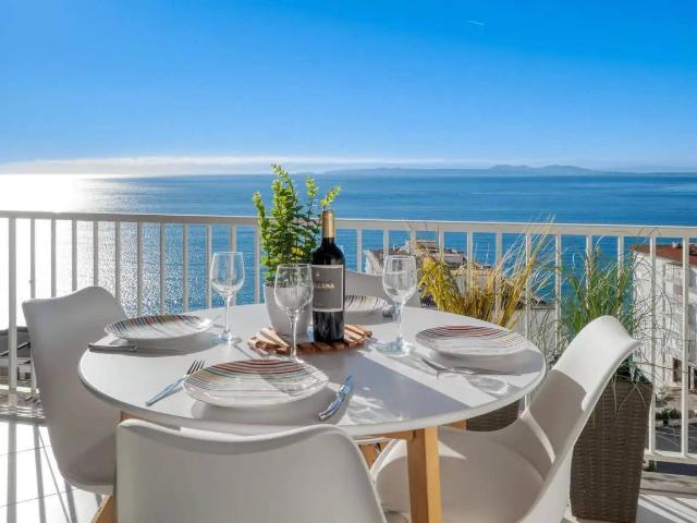 Piso en Venta en Almadrava Canyelles Puig Rom