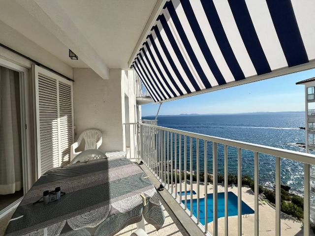 Piso en Venta en Almadrava Canyelles Puig Rom