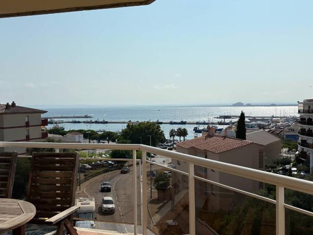 Piso en Venta en Almadrava Canyelles Puig Rom