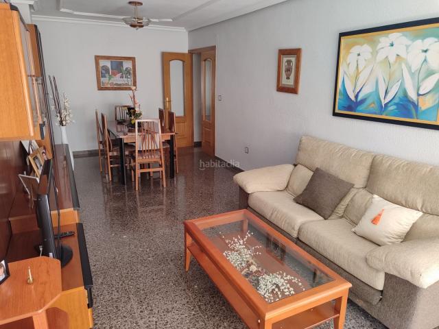 Piso en venta en Almansa. Piso muy céntrico, en perfecto estado con garaje. Pisos.