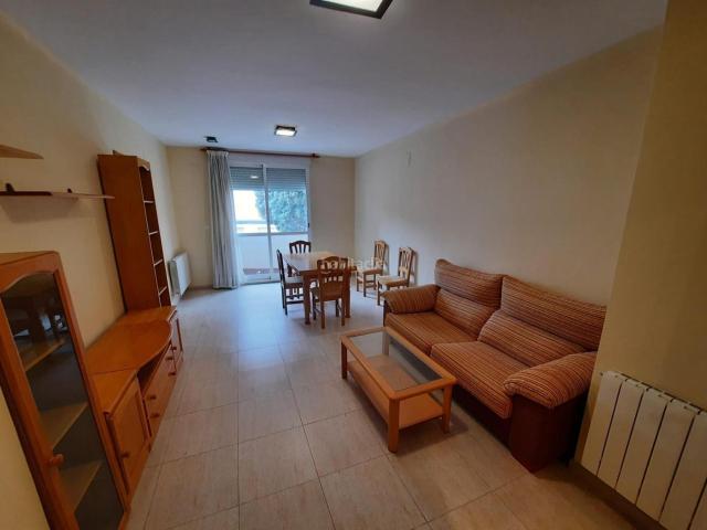 Piso en venta en Almansa. VIVIENDA EN ESTADO DE NUEVA CON GARAJE INDIVIDUAL CERRADO. Pisos.