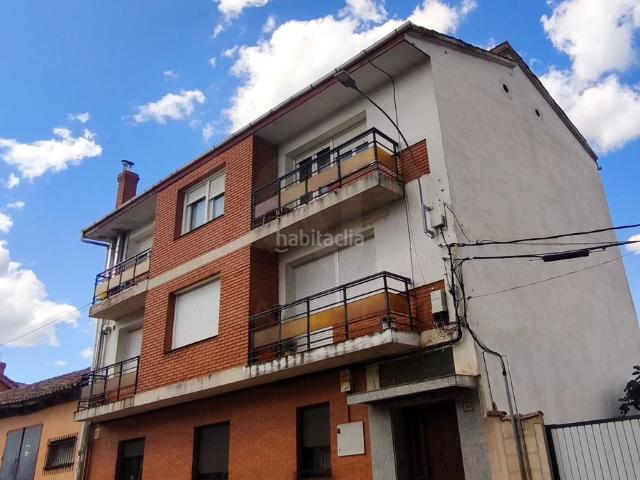 Piso en venta en Almanza. Pisos.