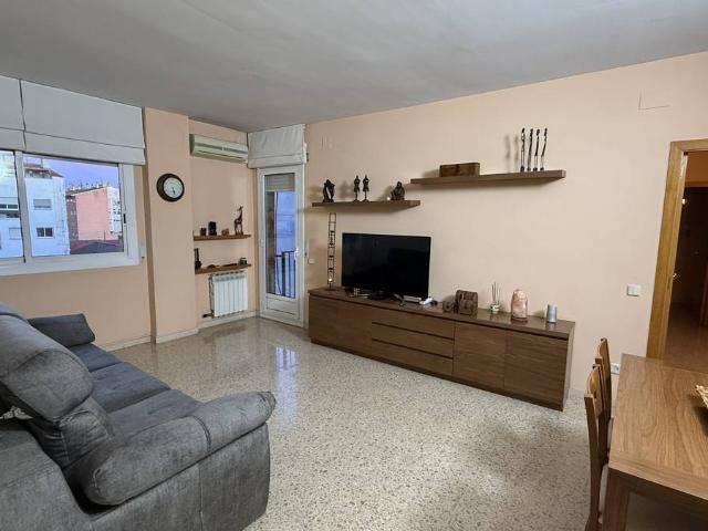 Piso en Venta en Almeda El Corte Inglés