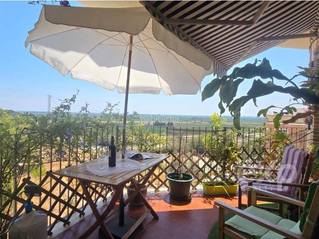 Piso en venta en Almenara. Piso con vistas despejadas, garaje, trastero y piscina cubierta en Almenara. Pisos.