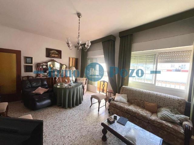 Piso en venta en Almendralejo. PISO AMPLIO CON GRAN POTENCIAL DE INVERSIÓN EN ZONA PARQUE DE LA PIEDAD. Pisos.