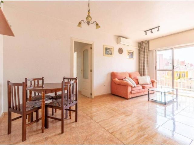 Piso en Venta en Almería